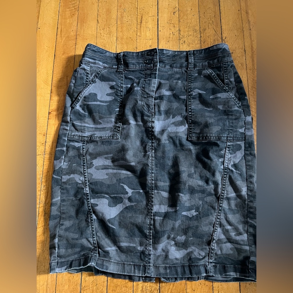 Loft Camo Pencil Skirt - Size 6